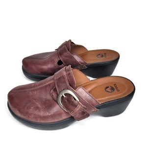 Crocs cobbler buckle brown leather mule clogs size 10